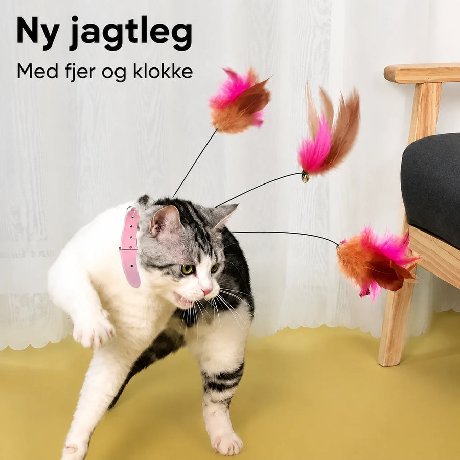 Interaktivt kattelegetøj med justerbart halsbånd, fjer og klokke