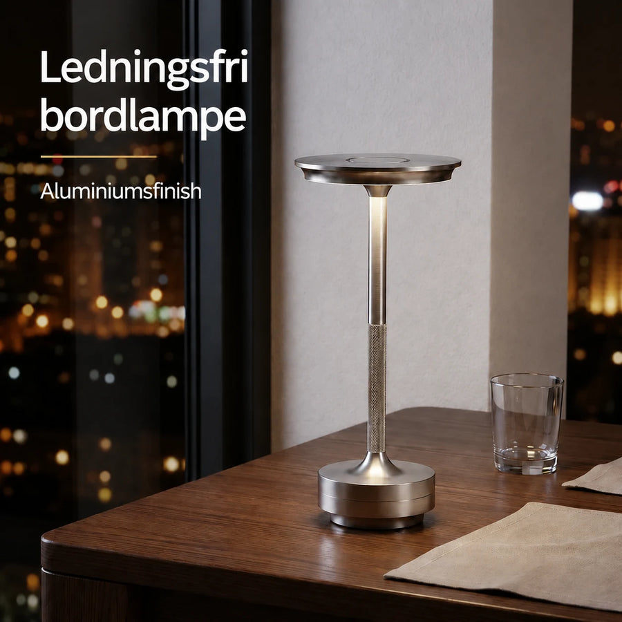 Genopladelig bordlampe i aluminium med UFO-design